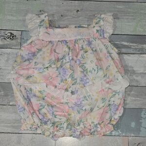 Small Steps Floral & Lace Vintage Bubble Romper Sz 3/6 Mo